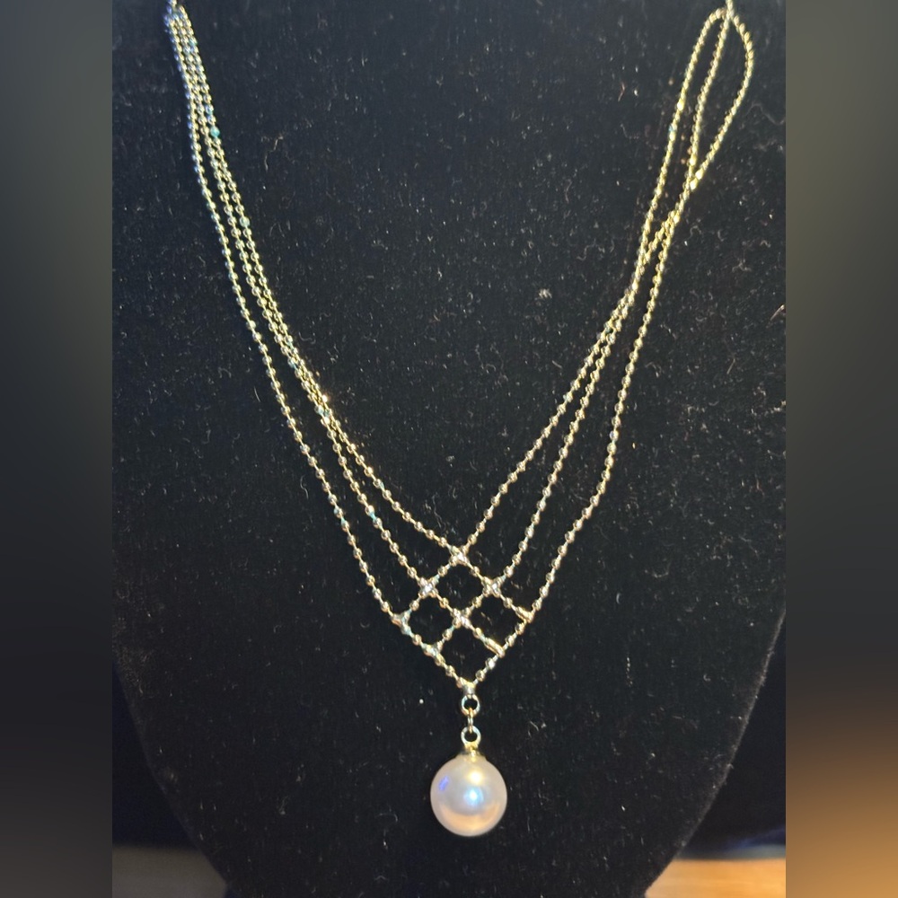 Gold Necklace with Pearl Charm